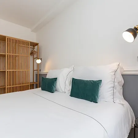 Contemporary For Two Guests Porto