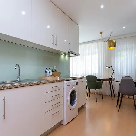 Feel Corporate Housing Marques View